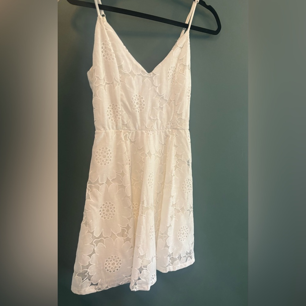 Aqua A-Line Mini Dress in Floral White Lace- size Medium